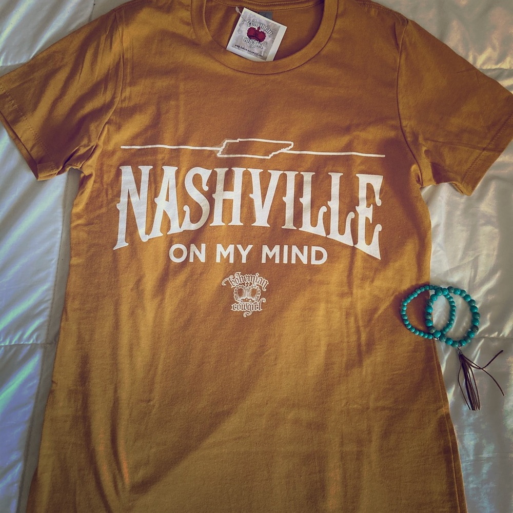 NWT Bohemian Cowgirl Shirt W/ Turquoise Bracelets